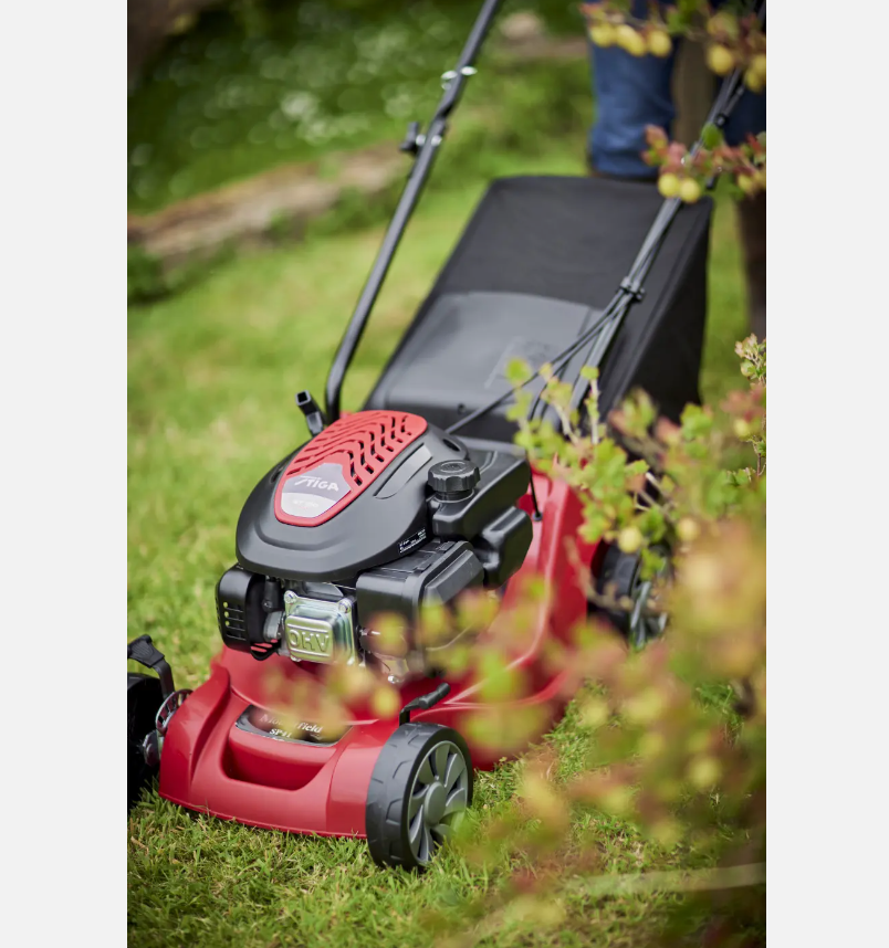 Self-Propelled Petrol Lawn Mower - 39cm RUBILSTON