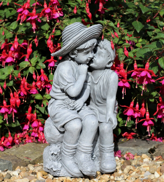 Garden Ornaments Boy & Girl Loving Kissing Cherub Statue Decor, Large RUBILSTON